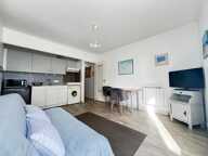 AU POULIGUEN  Studio Lumineux avec Balcon & Cave — photo 4