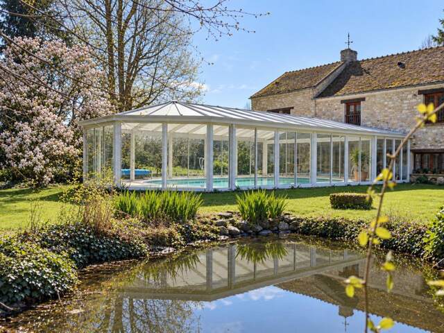Maison 200 m² avec piscine sur parc de 4 300 m² — photo du bien