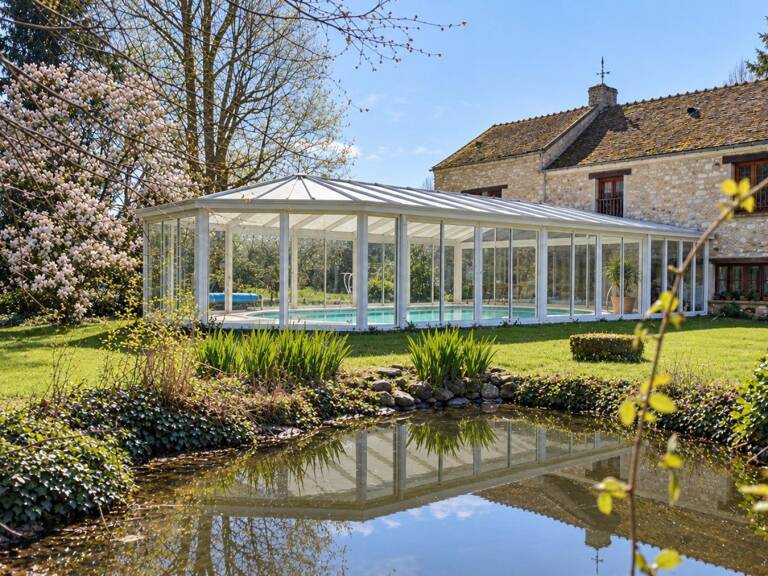 Maison 200 m² avec piscine sur parc de 4 300 m² — photo 1