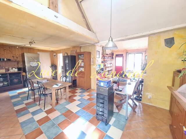 Maison 4 pièces 104 m² à Saint-Simon — photo du bien