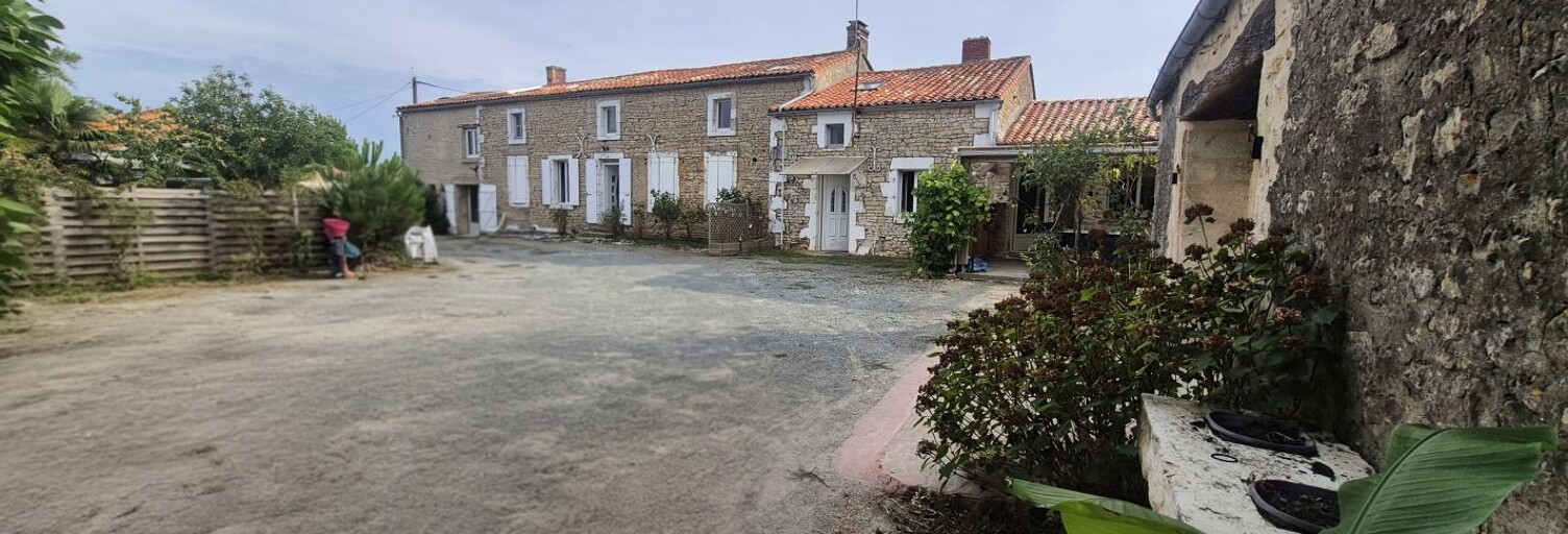 Maison 10 Pièces 285 m² à vendre à Saint-Hilaire-des-Loges (85240)