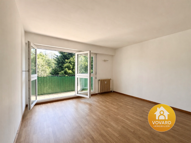 Appartement F3 - 2 chambres dans résidence avec beau parc ar — photo du bien