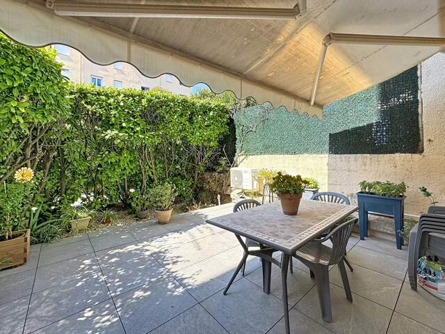 ANTIBES – 3 PIÈCES – REZ-DE-JARDIN – TERRASSES, PISCINE & GARAGE — photo du bien