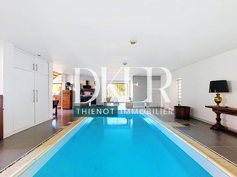 Maison avec piscine intérieur — photo 1