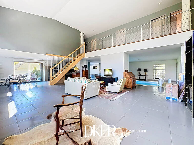 Maison avec piscine intérieur — photo 1