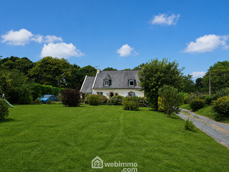 Maison - 119m² - Ploëzal — photo 1