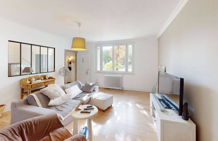 Maison - 144m2 - 4 pièces — photo 2