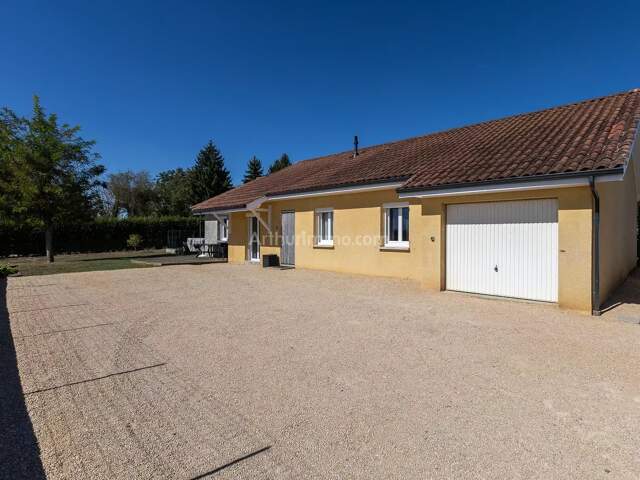 Maison de plain-pied de 2004 – Environ 130 m² -5 Chambres– Au calme — photo du bien
