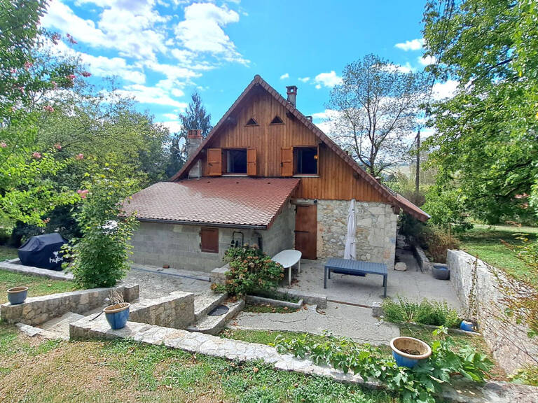 Attignat -Oncin,  Bâtisse de charme de 165 m² sur 808m² de terrain — photo 1