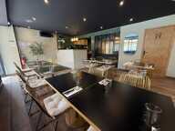 Restaurant — photo 2