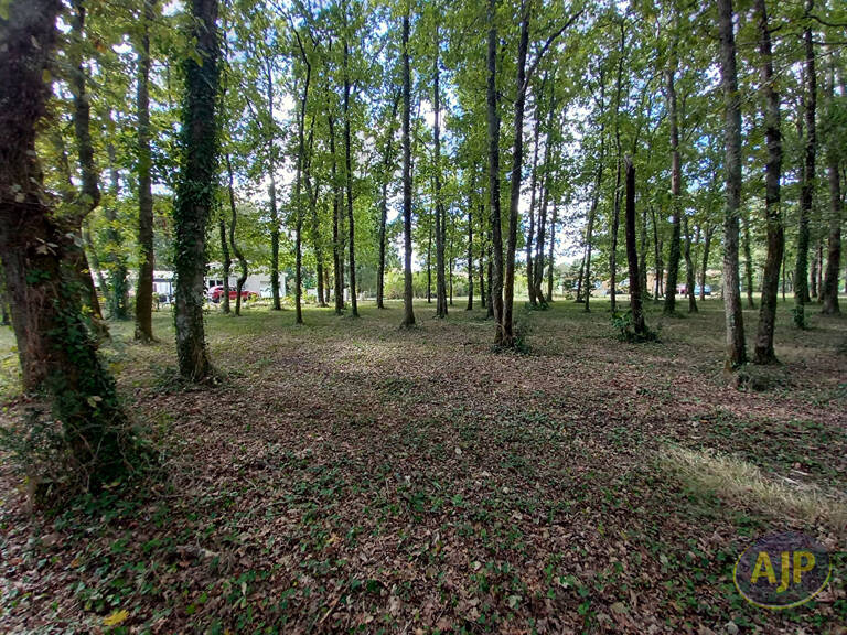 Terrain à bâtir de 933 m² à 5 min de Lesparre — photo 1
