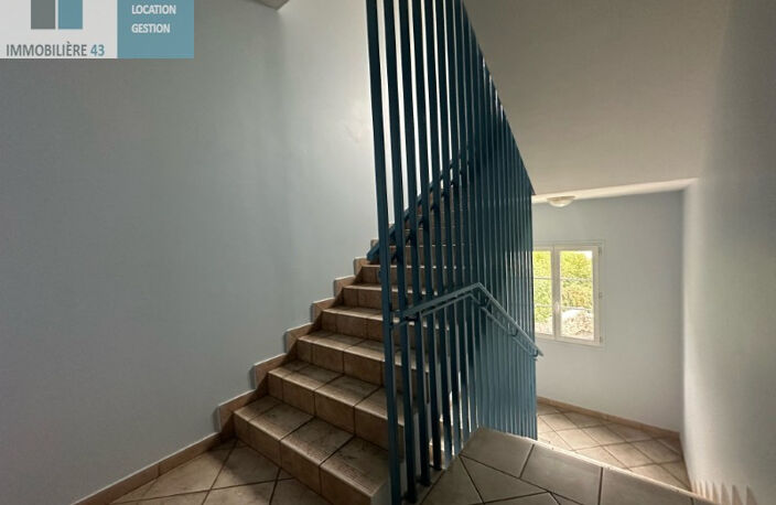 IMMEUBLE DE 8 LOGEMENTS + STATIONNEMENTS + CAVES LE PUY EN VELAY — photo 3