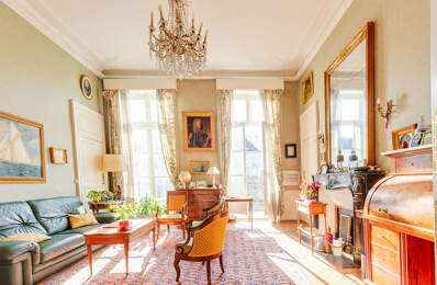 A VENDRE NANTES PLACE FOCH VASTE APPARTEMENT FAMILIAL DE CARACTERE — photo du bien