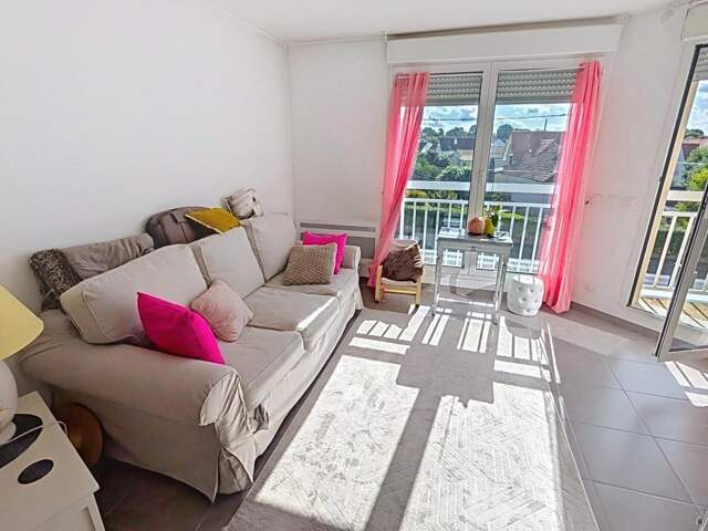 Appartement T2 avec balcon et parking — photo du bien