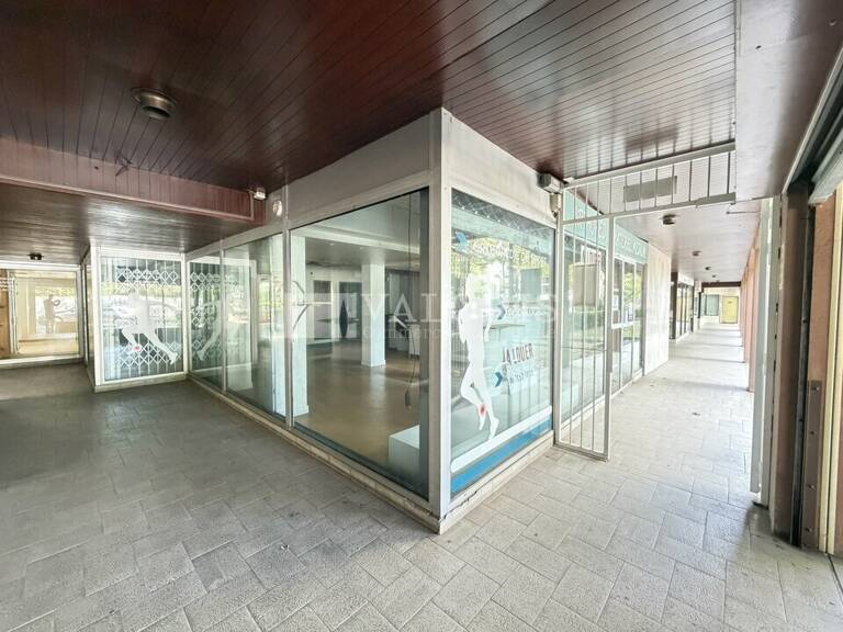 LOCAL COMMERCIAL à LOUER — photo 1