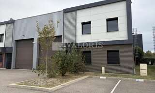 Commerce  333 m² à louer à Saint-Priest (69800)