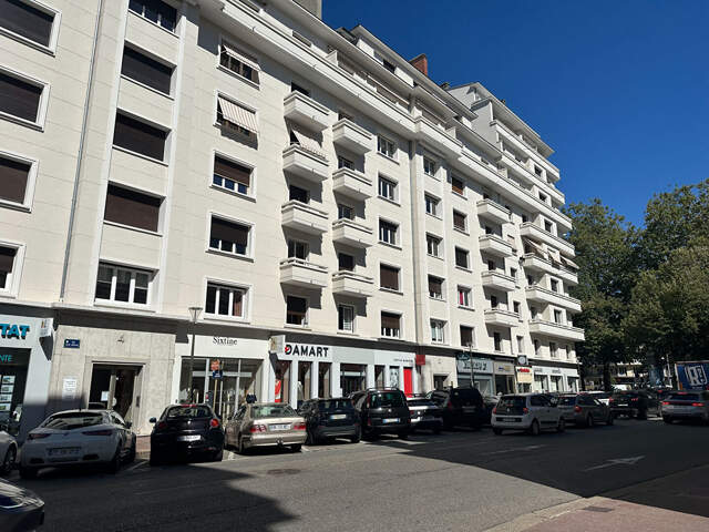 Chambéry T3 de 85 m² en étage — photo du bien