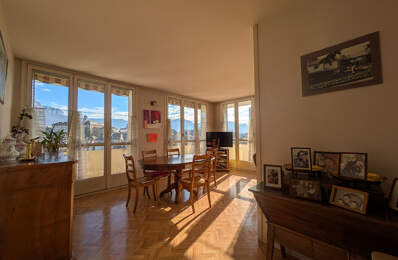 Appartement 3 pièces à vendre au dernier étage à Chambéry — photo du bien