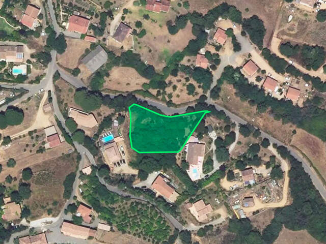 À VENDRE - TERRAIN CONSTRUCTIBLE de 1 858 m² - 20129 Bastelicaccia — photo du bien