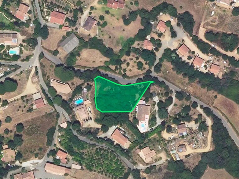 À VENDRE - TERRAIN CONSTRUCTIBLE de 1 858 m² - 20129 Bastelicaccia — photo 1