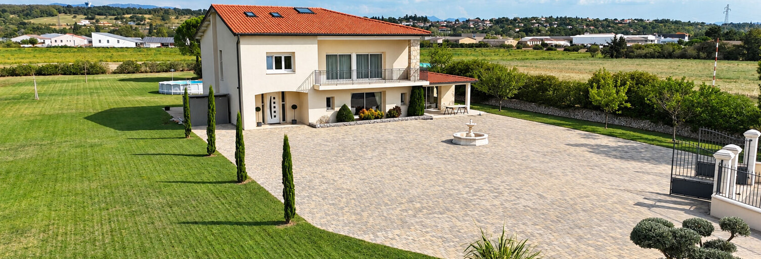 Maison 7 Pièces 270 m² à vendre à Étoile-sur-Rhône (26800)