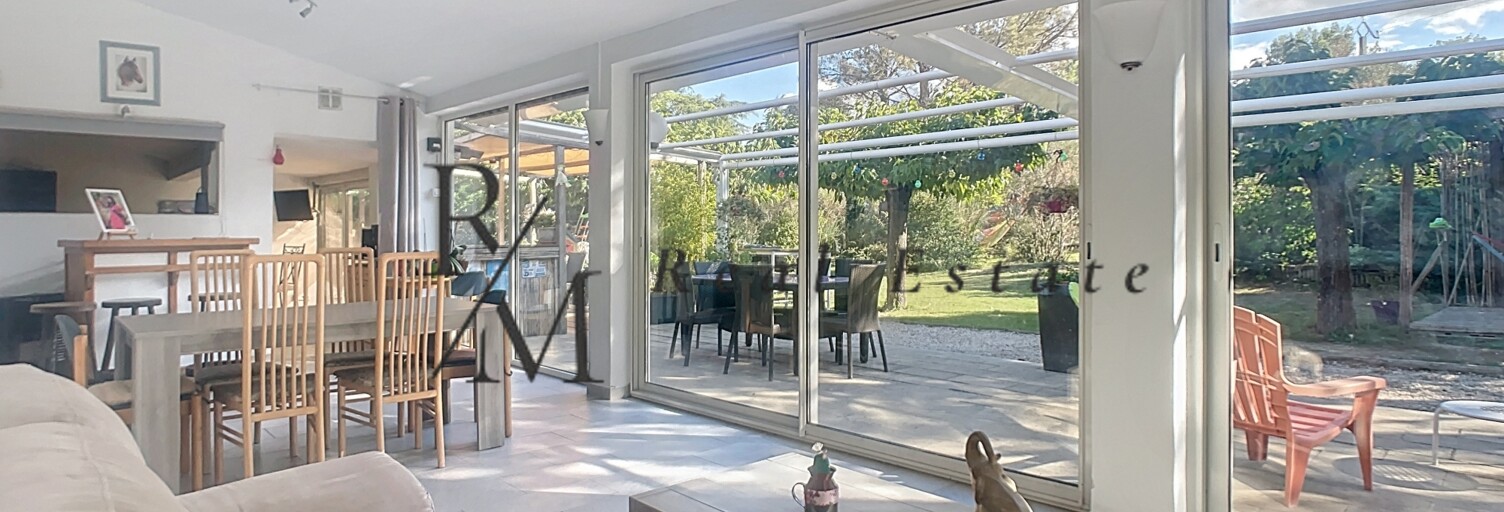 Maison 12 Pièces 330 m² à vendre à Rognes (13840)