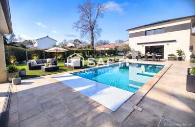 Maison familiale 2016 avec piscine et jardin, proche de toutes commodités — photo du bien