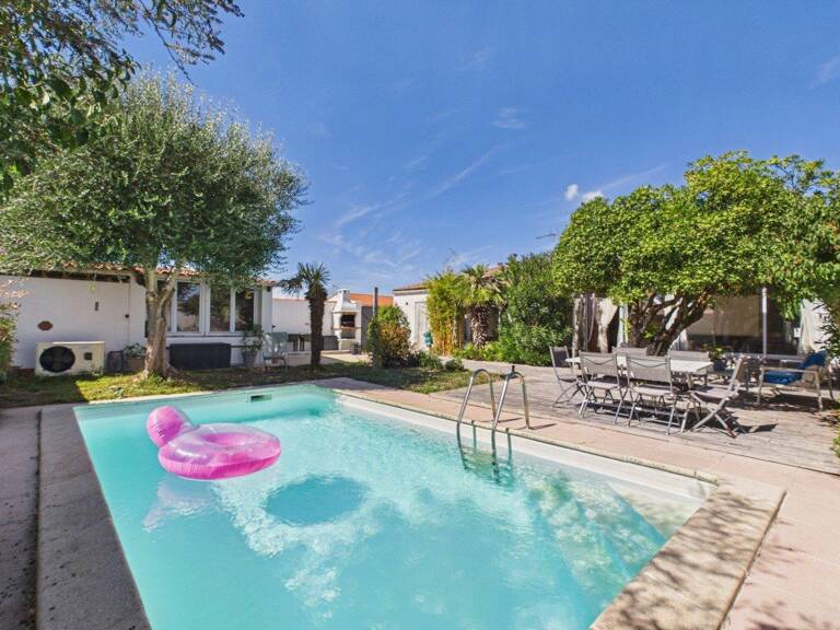 Maison plain pied / 3 chambres + bureau / 3 sde + 3 wc / Piscine — photo 1