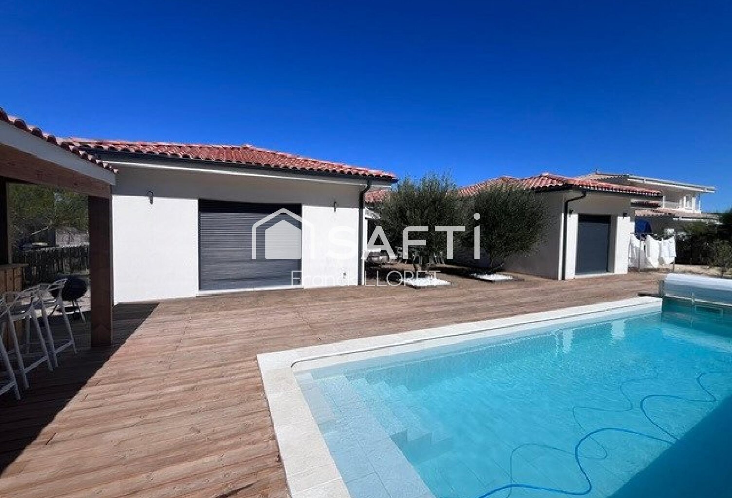 Magnifique contemporaine de 4 chambres, piscine carrelée, garage, terrain 786m² — photo 1