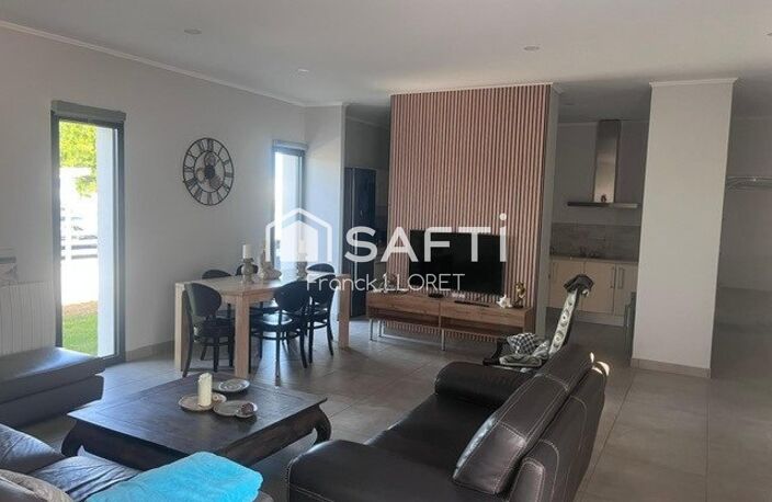 Magnifique contemporaine de 4 chambres, piscine carrelée, garage, terrain 786m² — photo 2
