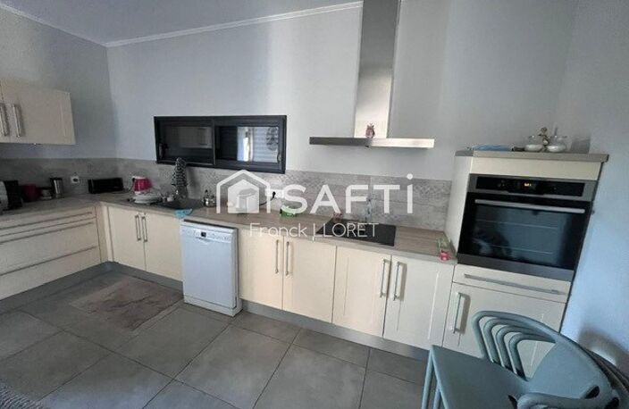Magnifique contemporaine de 4 chambres, piscine carrelée, garage, terrain 786m² — photo 4