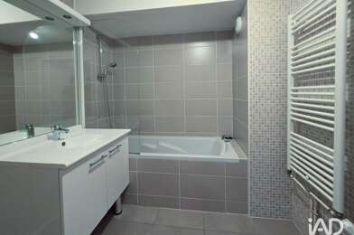 Appartement 3 pièces 848 €