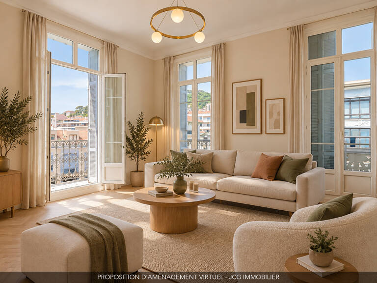 Hyères / Gambetta - T4 de 88 m2 avec balconnets, cave et grenier — photo 1