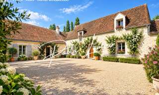 Maison 10 Pièces 369 m² à vendre à Saint-Jean-Saint-Germain (37600)