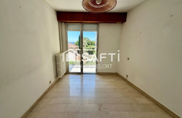 T3, ascenseur, Mourillon — photo 3
