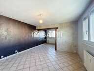 Appartement traversant et baigné de lumière, 2 chambres, loggia et ascenseur. — photo 3