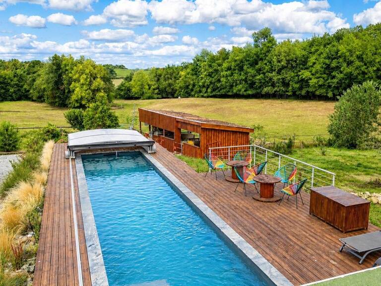 PROPRIÉTÉ EN PIERRE ENTIEREMENT RÉNOVÉE - 4 HECTARES - BOX CHEVAUX - PISCINE — photo 1