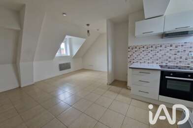 Appartement 3 pièces 843 €
