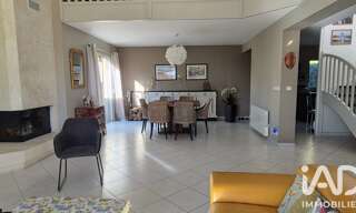 Maison 6 Pièces 235 m² à vendre à Les Halles (69610)