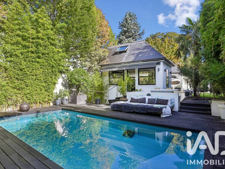 Vente Maison/villa 8 pièces — photo 1