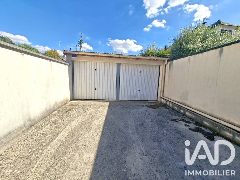 Vente Garage 50 m&sup2; — photo 1