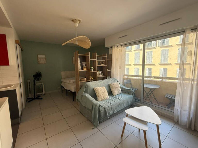 HYERES CENTRE-VILLE / STUDIO MEUBLÉ de 28.41 m2 + BALCON de 3 m2 — photo 1