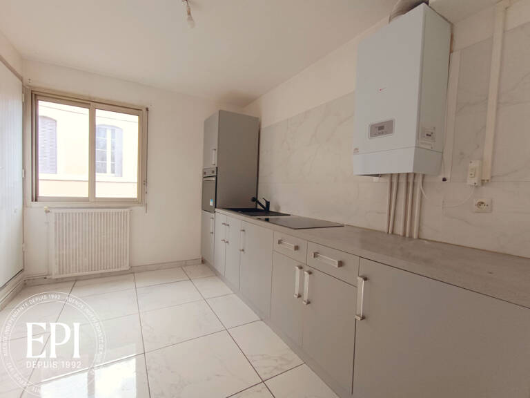 Appartement T4 de 84 m2 au coeur du quartier du Palais — photo 1