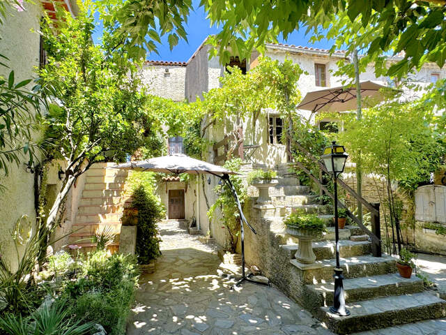 Maison de village coeur historique Saint-Christol-Les-Alès — photo du bien