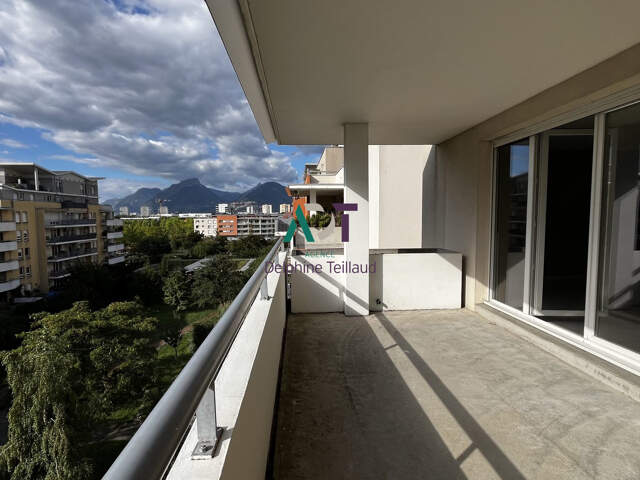 Appartement à vendre Échirolles — photo du bien