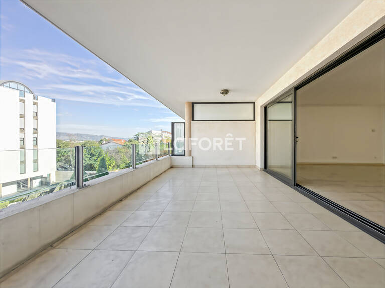 VALENCE BEL APPARTEMENT AVEC GRANDE TERRASSE ET GARAGE — photo 1