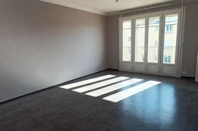 Appartement 3 pièces 686 €
