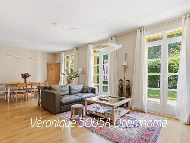 ESPRIT MAISON -TRIPLEX FAMILIAL AVEC JARDIN – PETITE RÉSIDENCE ARBORÉE SAINT GERMAIN EN LAYE — photo du bien