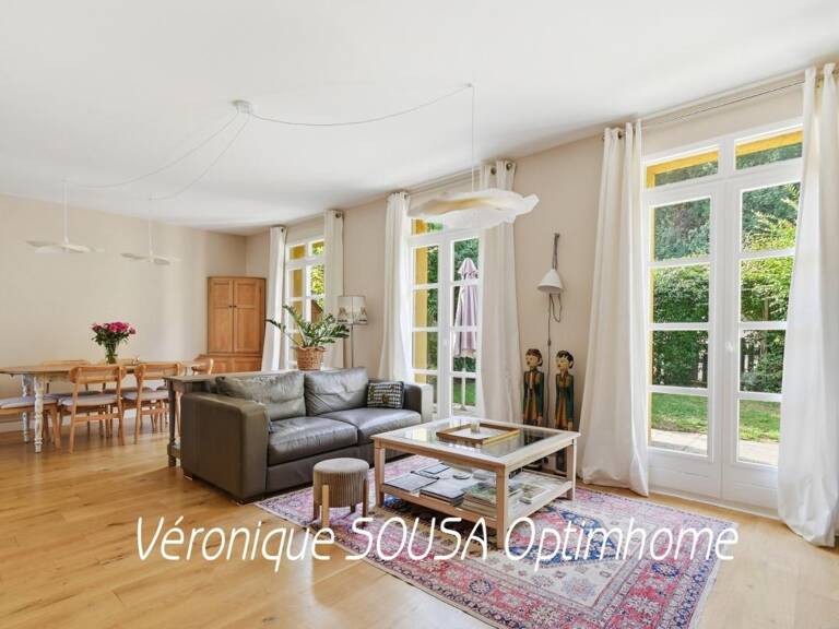 ESPRIT MAISON -TRIPLEX FAMILIAL AVEC JARDIN – PETITE RÉSIDENCE ARBORÉE SAINT GERMAIN EN LAYE — photo 1