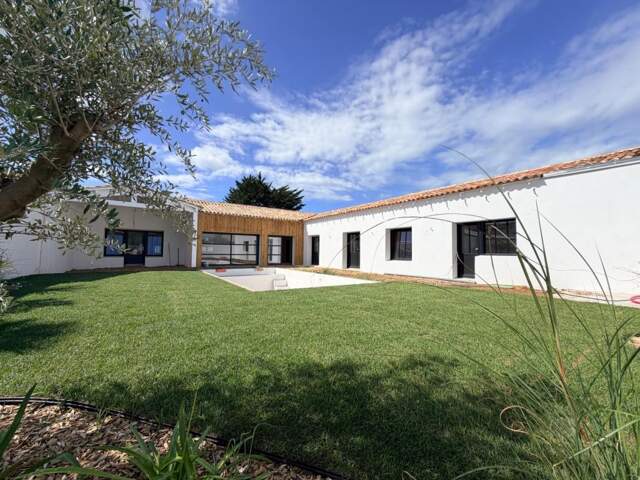 Bois Plage en Ré Maison neuve de plain-pied avec piscine, jardin et quatre chambres villa Haut de gamme — photo du bien